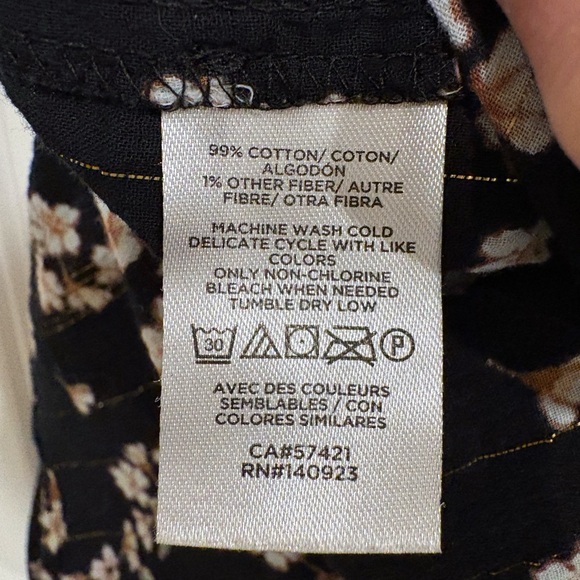 Women's Loft Black Shimmer Floral Tie Neck‎ Blouse Size XS - Picture 10 of 10